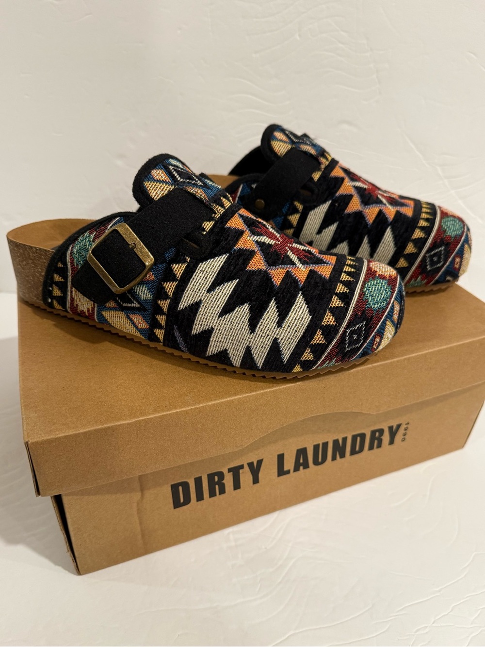 NEW‼️Dirty Laundry “Magnolias” Clog -8.5 Black